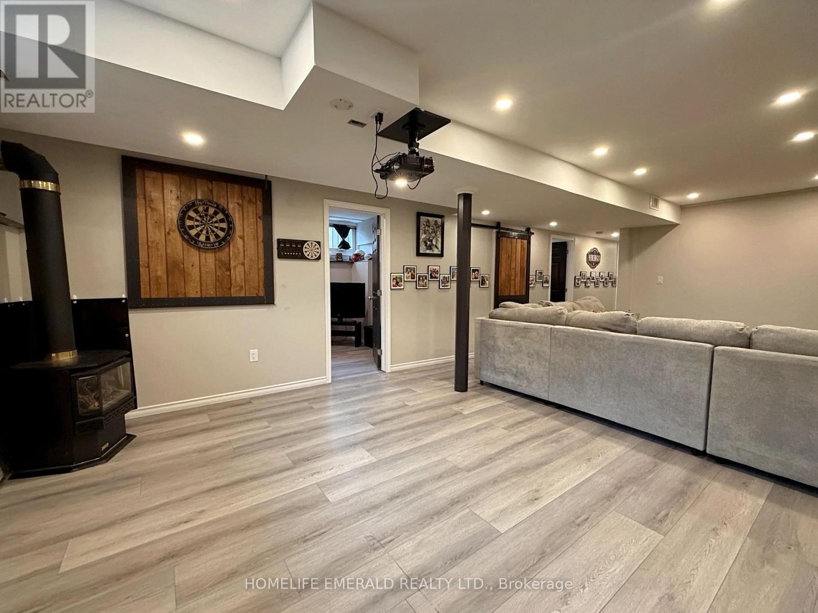 144 Maplewood Drive, Essa, Ontario  L0M 1B4 - Photo 30 - N12154234