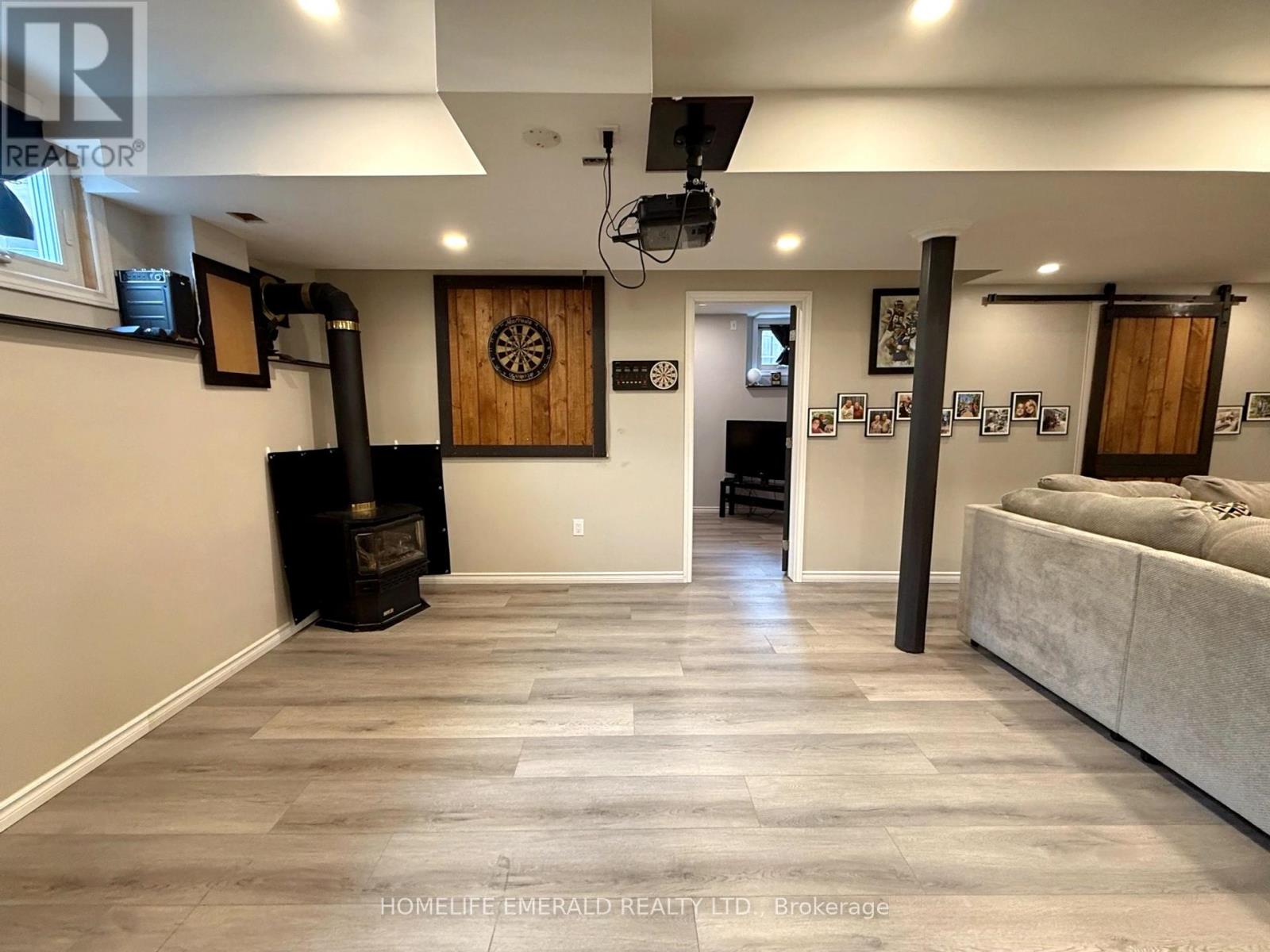 144 Maplewood Drive, Essa, Ontario  L0M 1B4 - Photo 31 - N12154234