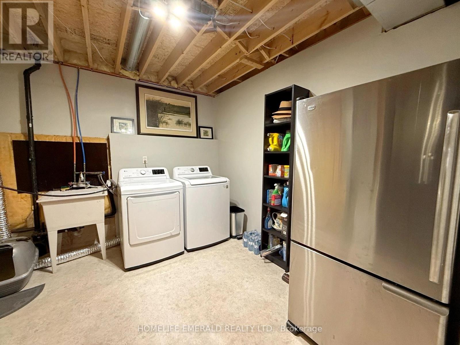 144 Maplewood Drive, Essa, Ontario  L0M 1B4 - Photo 39 - N12154234