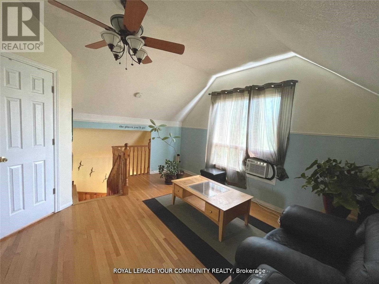 56 Sylvan Crescent, Richmond Hill, Ontario  L4E 3A1 - Photo 9 - N12154351