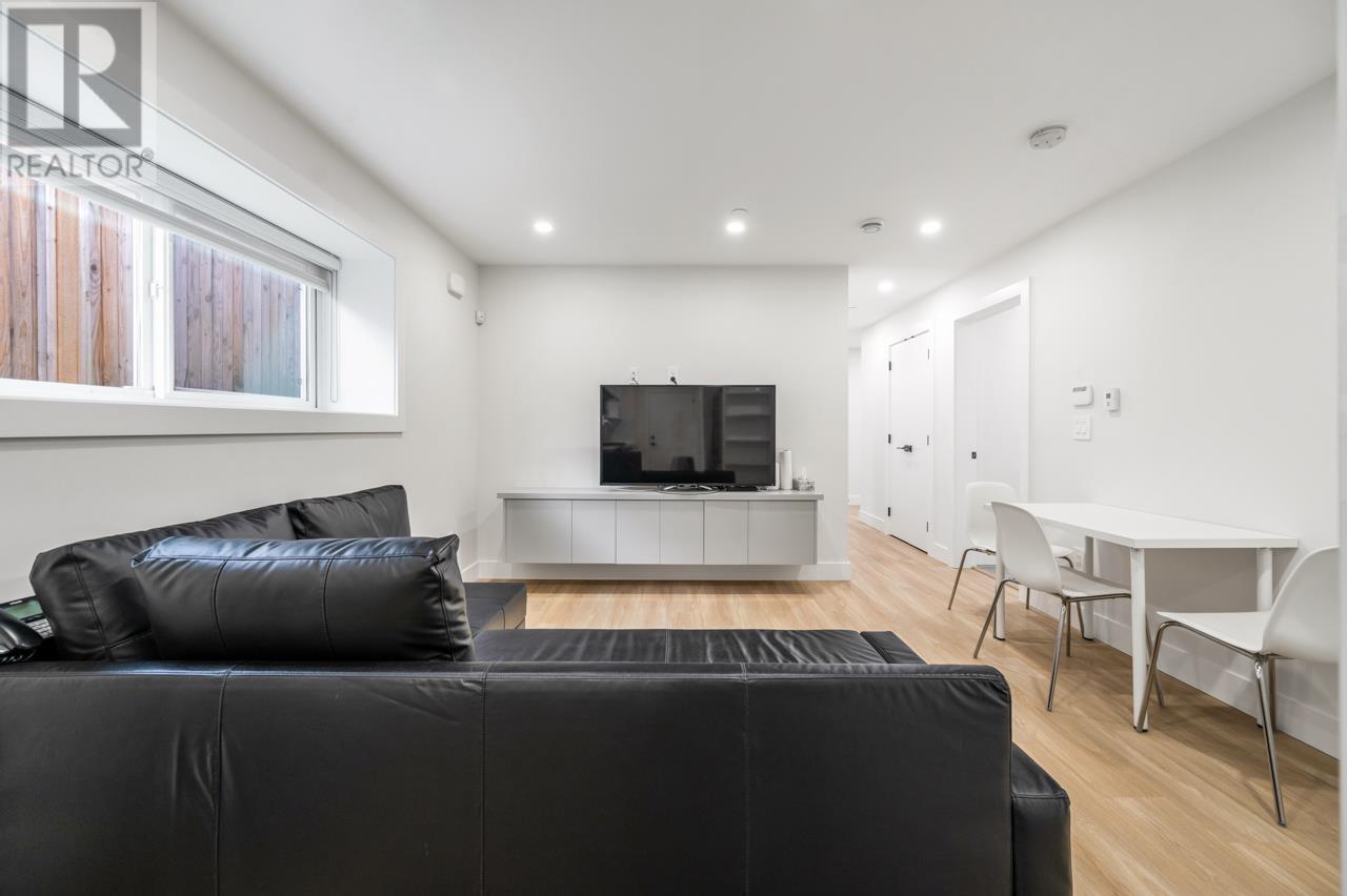 2773 Ward Street, Vancouver, British Columbia  V5R 4S7 - Photo 5 - R3003255