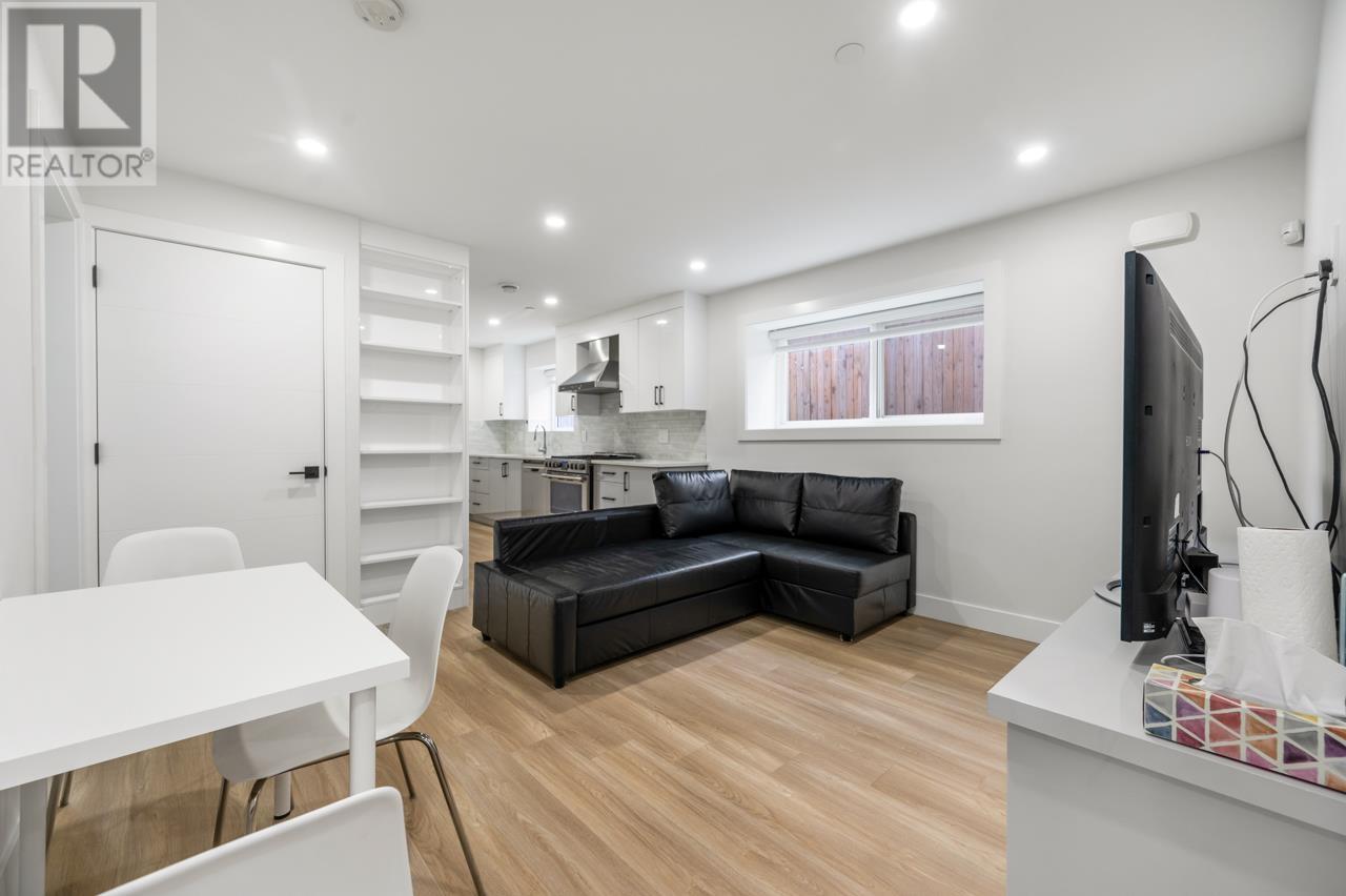 2773 Ward Street, Vancouver, British Columbia  V5R 4S7 - Photo 3 - R3003255