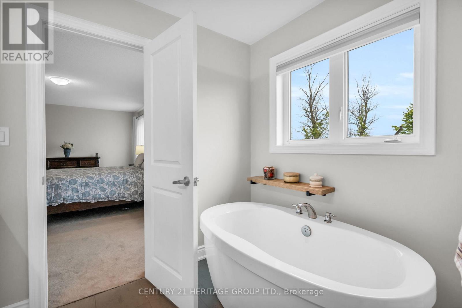 47 Emerald Street, Wasaga Beach, Ontario  L9Z 0K8 - Photo 24 - S12154160