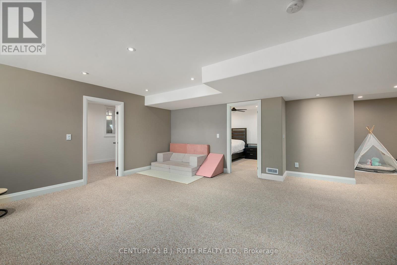 70 Landscape Drive, Oro-Medonte, Ontario  L0L 2L0 - Photo 20 - S12154225
