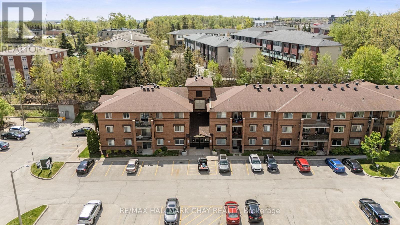303 - 25 Meadow Lane, Barrie, Ontario  L4N 7K2 - Photo 3 - S12154276