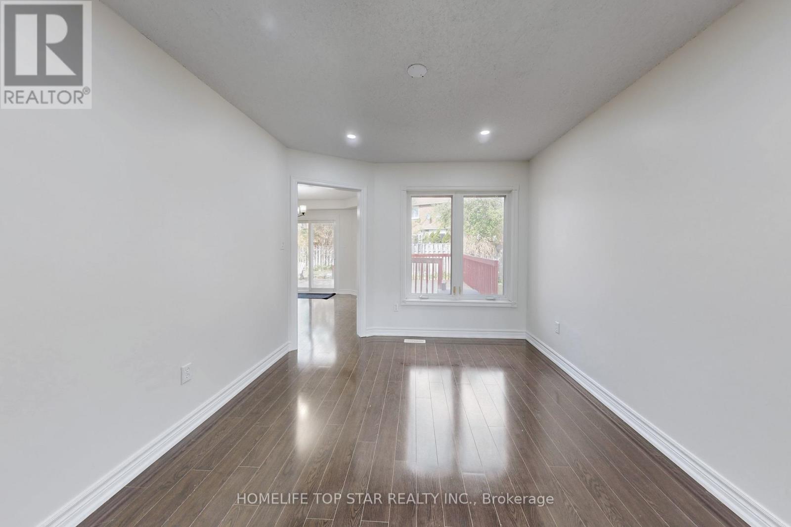 76 Burke Drive, Barrie, Ontario  L4N 7H9 - Photo 4 - S12154377