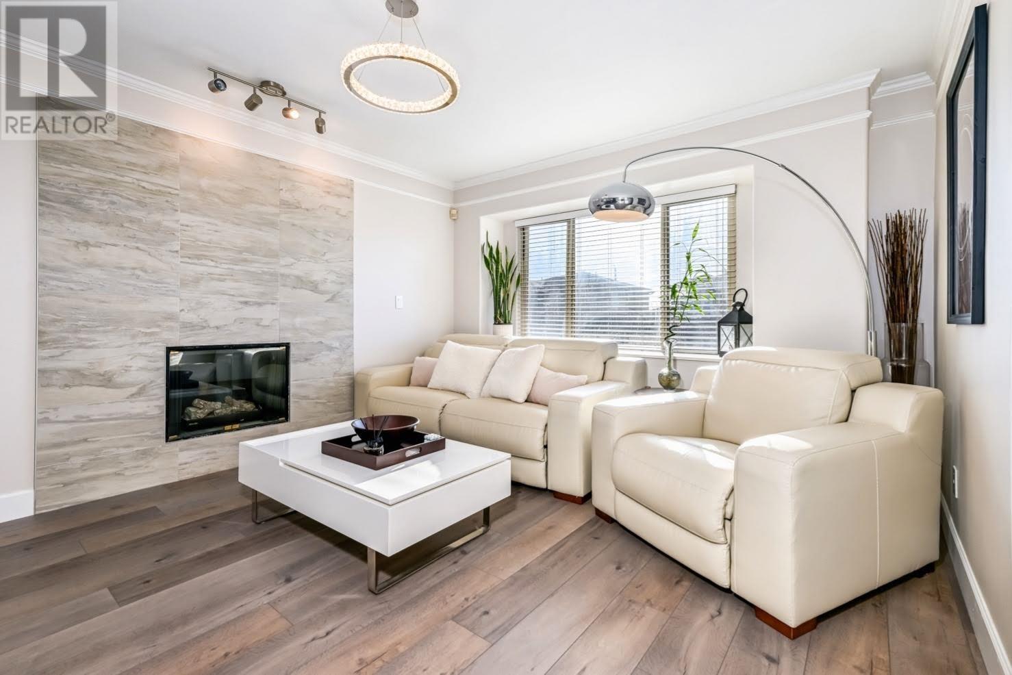 Listing Picture 5 of 30 : 795 E 52ND AVENUE, Vancouver / 溫哥華 - 魯藝地產 Yvonne Lu Group - MLS Medallion Club Member