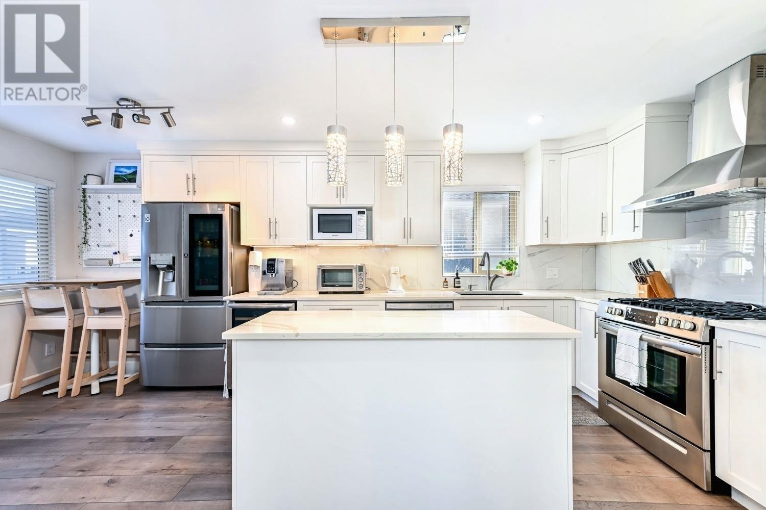 Listing Picture 10 of 30 : 795 E 52ND AVENUE, Vancouver / 溫哥華 - 魯藝地產 Yvonne Lu Group - MLS Medallion Club Member