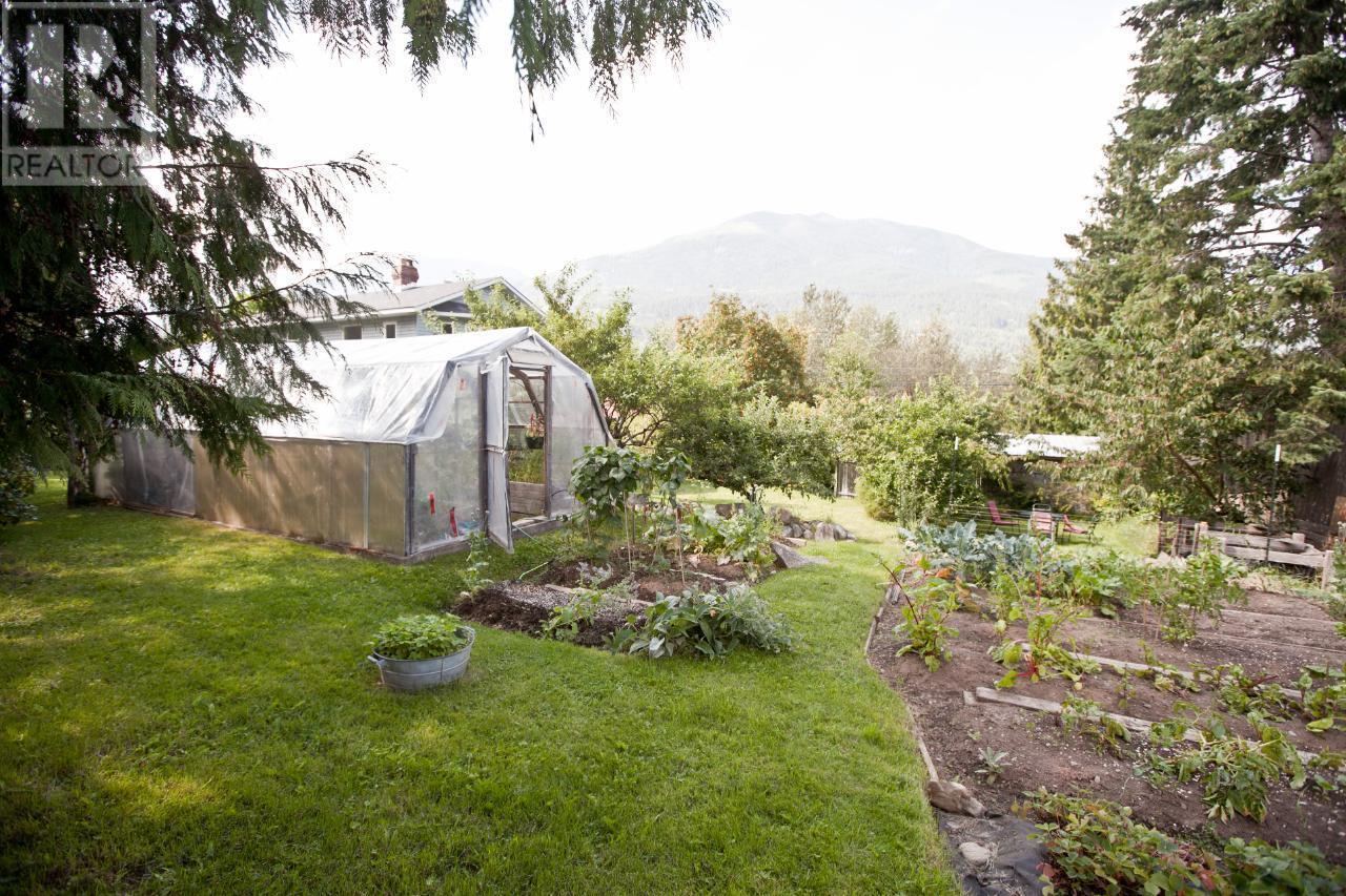 7904 Railway Avenue Avenue, Procter, British Columbia  V1L 0B7 - Photo 48 - 10330136