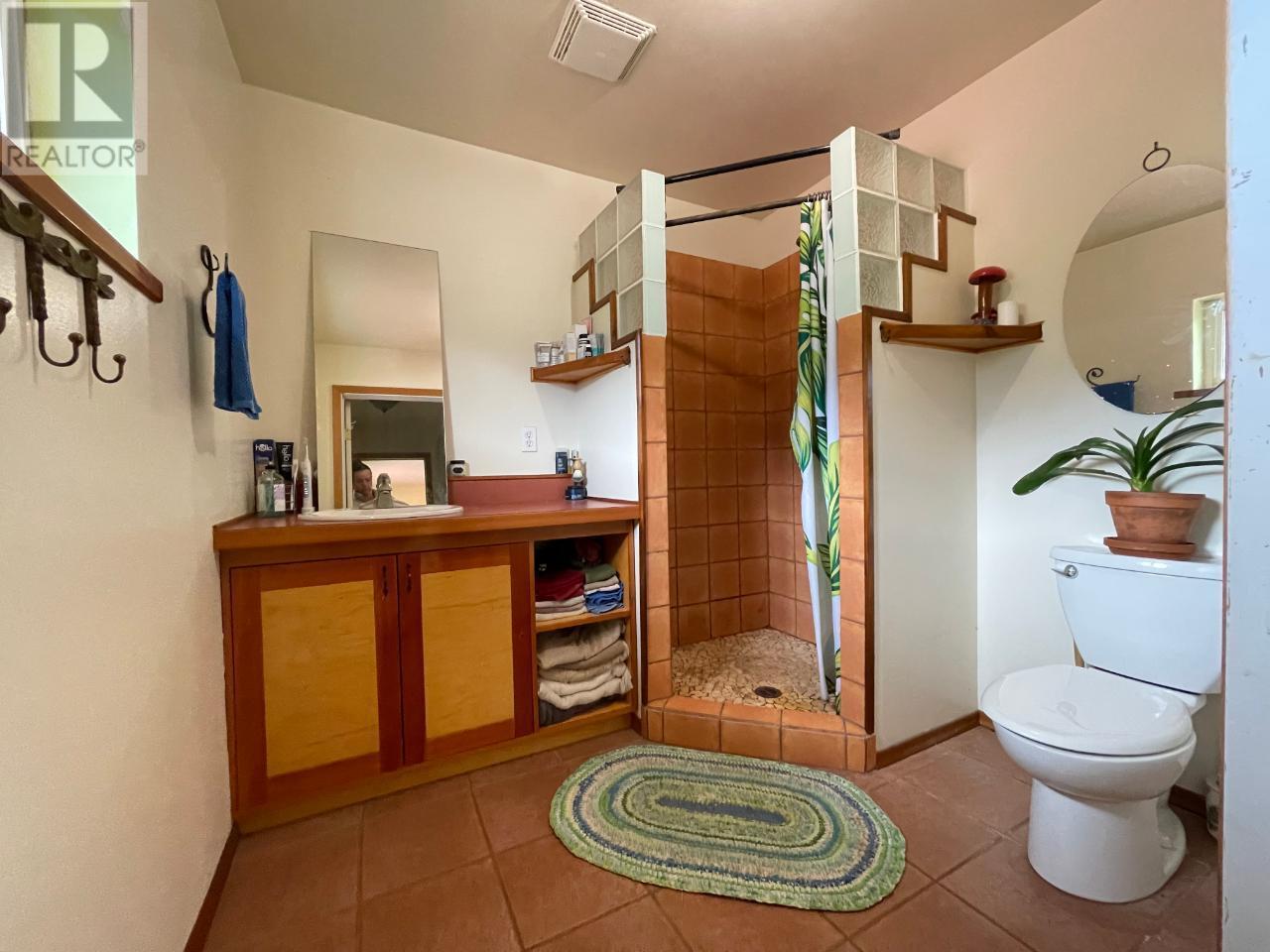 7904 Railway Avenue, Procter, British Columbia  V1L 0B7 - Photo 38 - 10330136