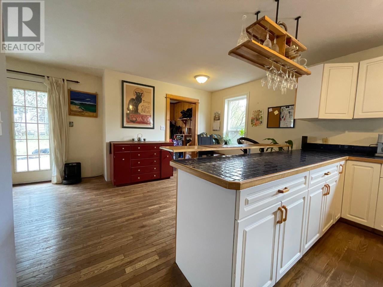 7904 Railway Avenue, Procter, British Columbia  V1L 0B7 - Photo 20 - 10330136