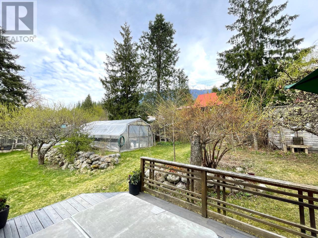 7904 Railway Avenue, Procter, British Columbia  V1L 0B7 - Photo 53 - 10330136
