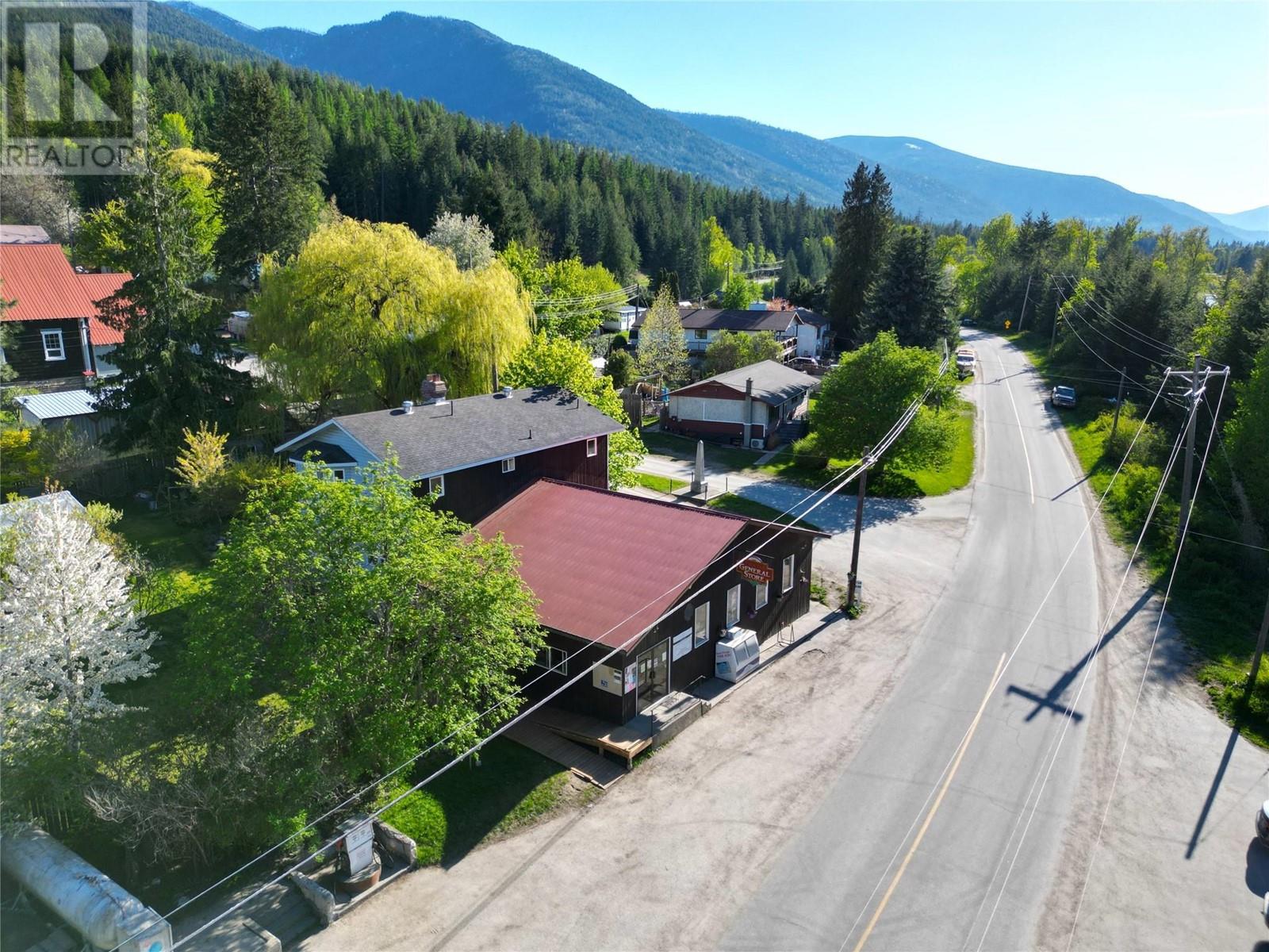 7904 Railway Avenue, Procter, British Columbia  V1L 0B7 - Photo 55 - 10330136