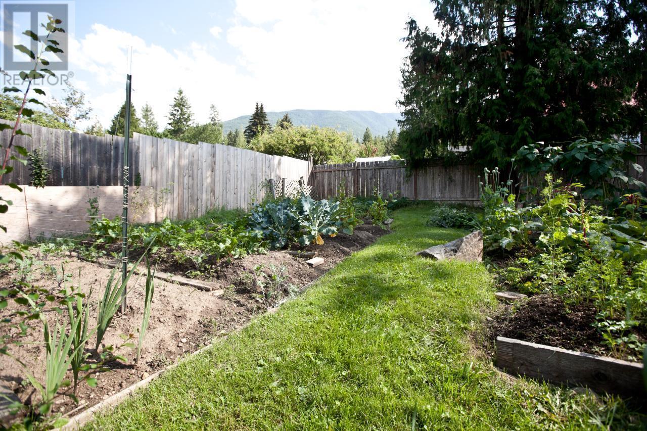 7904 Railway Avenue, Procter, British Columbia  V1L 0B7 - Photo 50 - 10330136