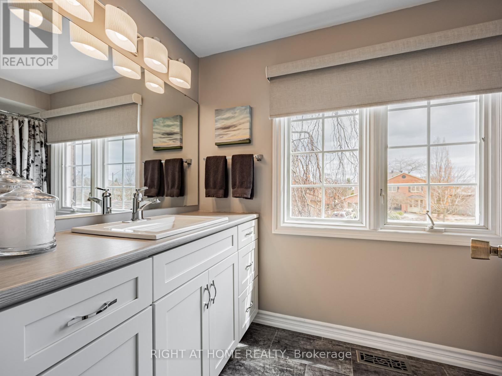 36 Love Crescent, Ajax (South West), Ontario  L1S 4S9 - Photo 24 - E12094263
