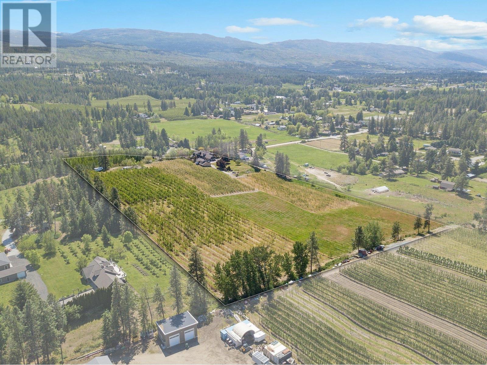 3310 Mathews Road, Kelowna, BC V1W4C4
