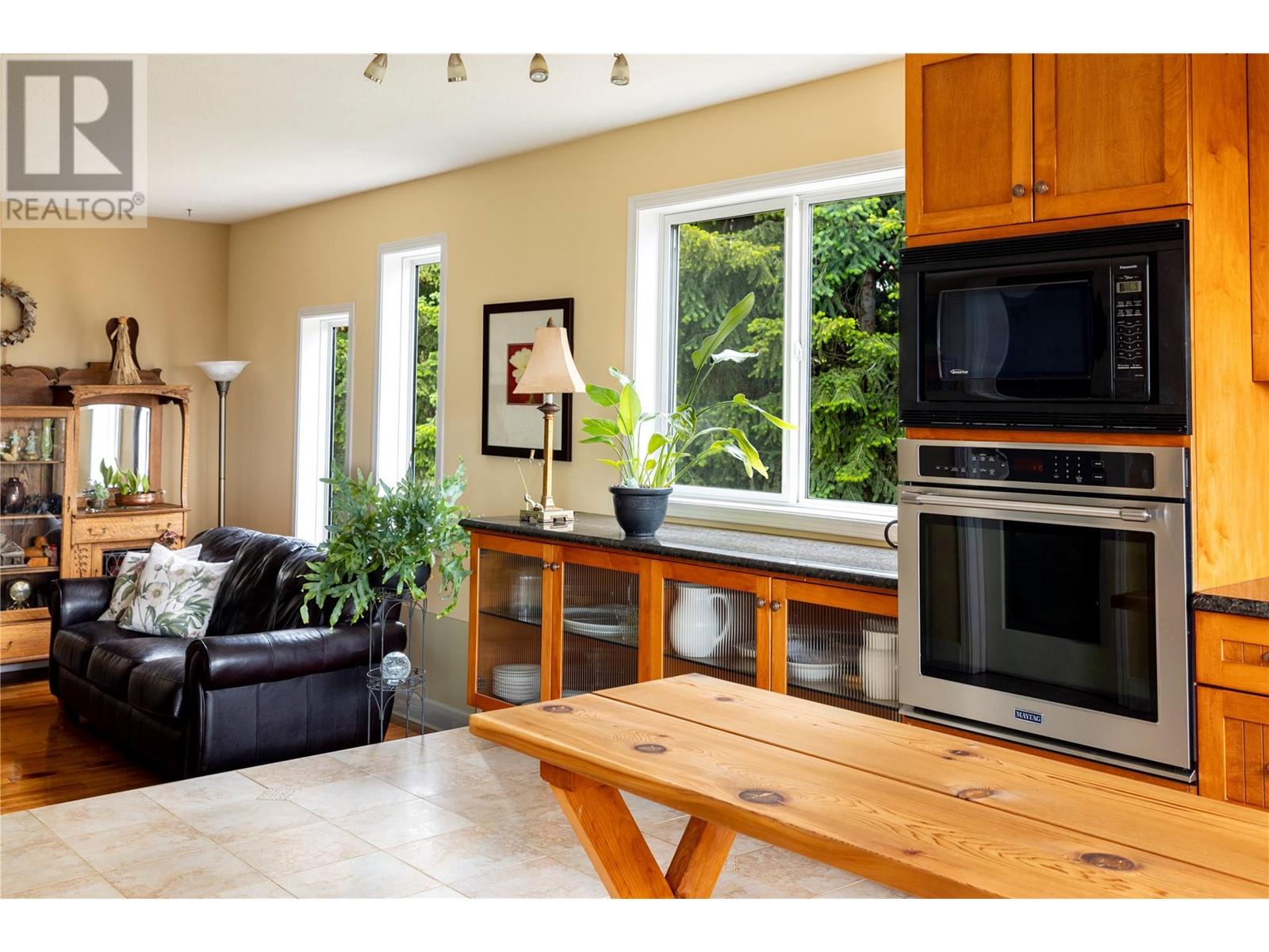 548 Upland Drive, Coldstream, British Columbia  V1B 2X8 - Photo 40 - 10347420