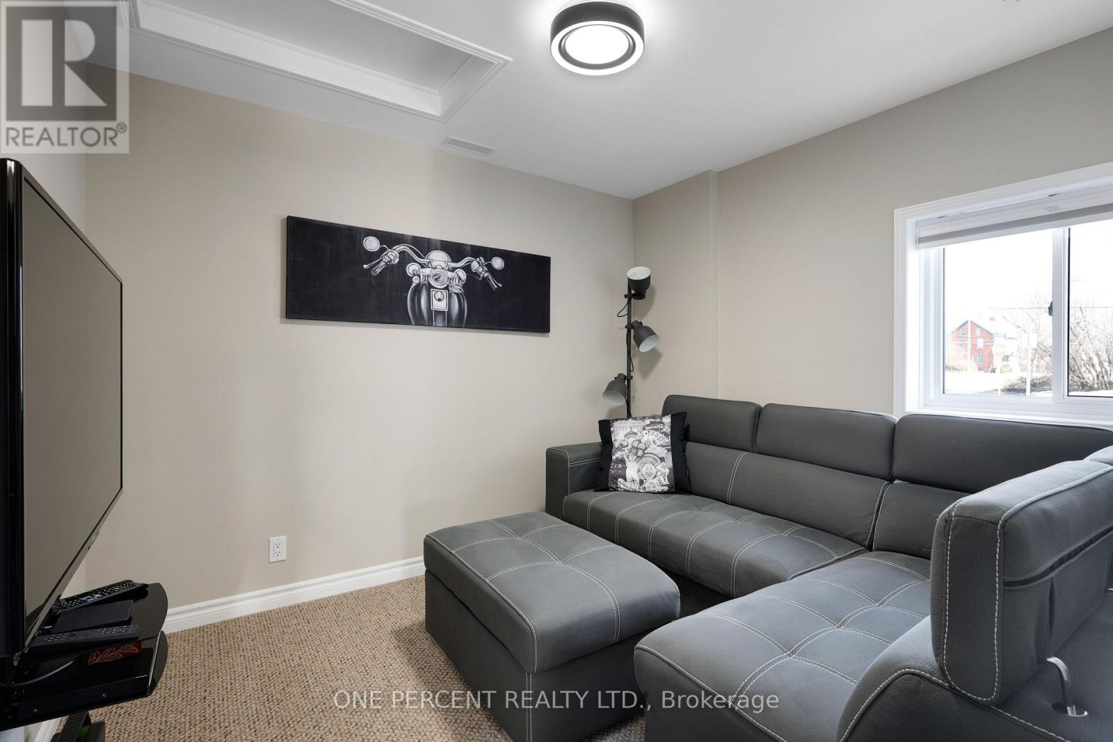 226 Mclaren Street, Carleton Place, Ontario  K7C 3K2 - Photo 24 - X12030571