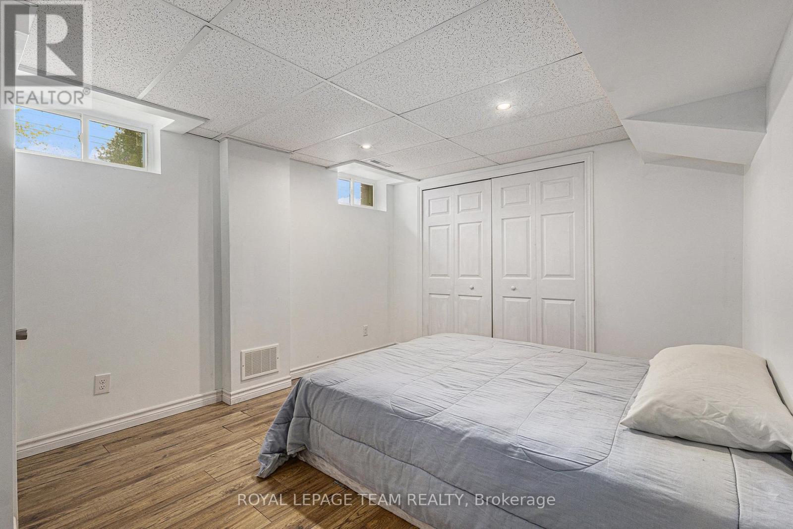 53 Viewmount Drive, Ottawa, Ontario  K2G 3C4 - Photo 13 - X12146776