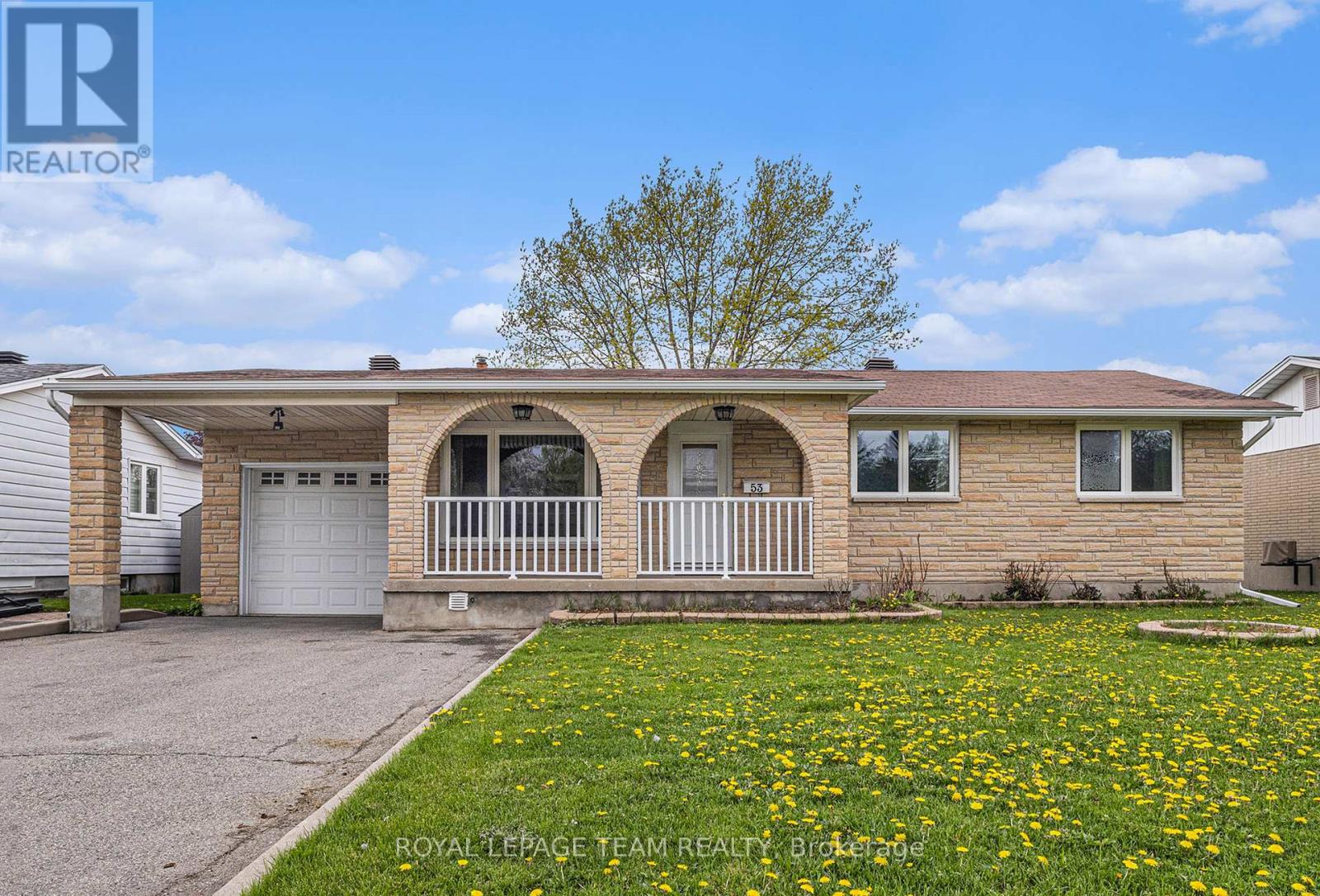 53 Viewmount Drive, Ottawa, Ontario  K2G 3C4 - Photo 2 - X12146776