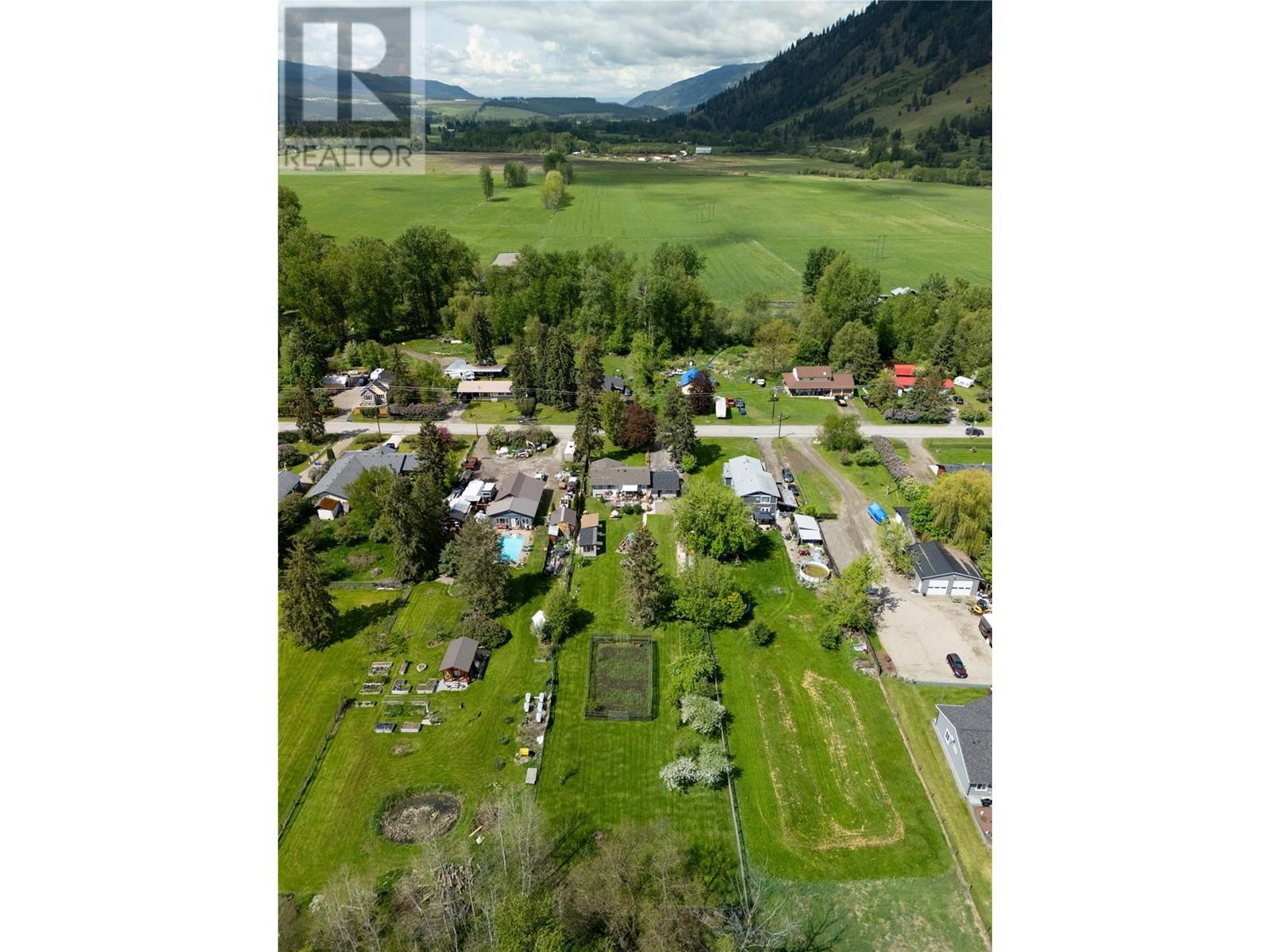 170 Whitevale Road, Lumby, British Columbia  V0E 2G7 - Photo 28 - 10347438