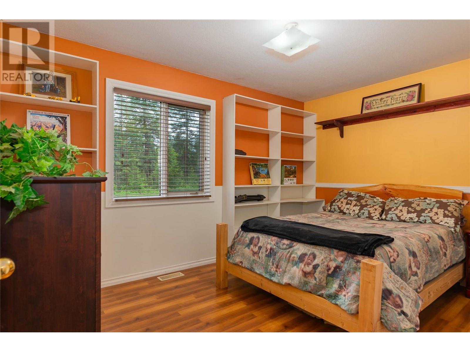 2015 Highway 3a, Castlegar, British Columbia  V1N 4N1 - Photo 16 - 10347955