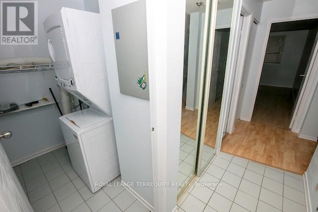 208 - 1275 Cornerbrook Place, Mississauga, Ontario  L5C 3J3 - Photo 3 - W12154131