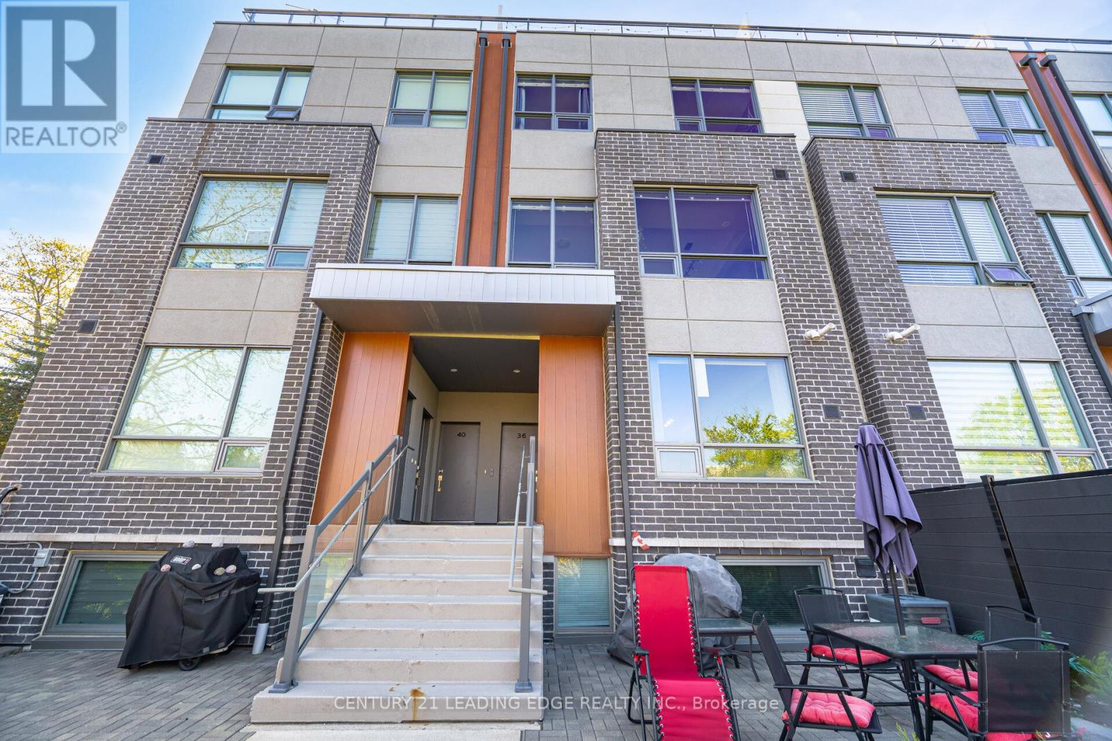 35 - 650 Atwater Avenue, Mississauga, Ontario  L5G 4K7 - Photo 2 - W12154192