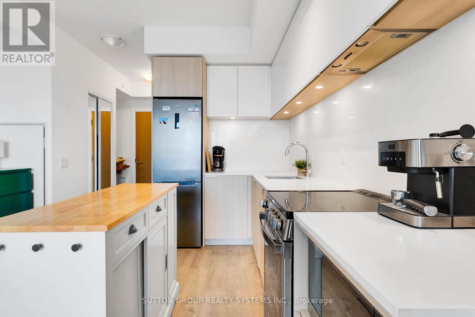 703 - 65 Annie Craig Drive, Toronto, Ontario  M8V 0A8 - Photo 7 - W12154251