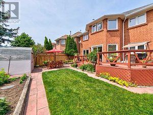 382 Bud Gregory Boulevard, Mississauga, Ontario  L4Z 2P8 - Photo 2 - W12154295