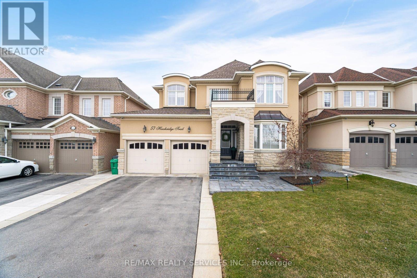 57 Hawkridge Trail, Brampton, Ontario  L6P 2T6 - Photo 2 - W12154296