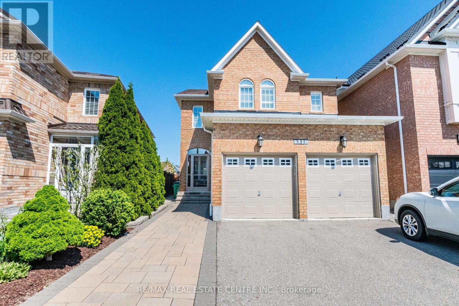 4310 GUILDWOOD WAY, Mississauga, Ontario