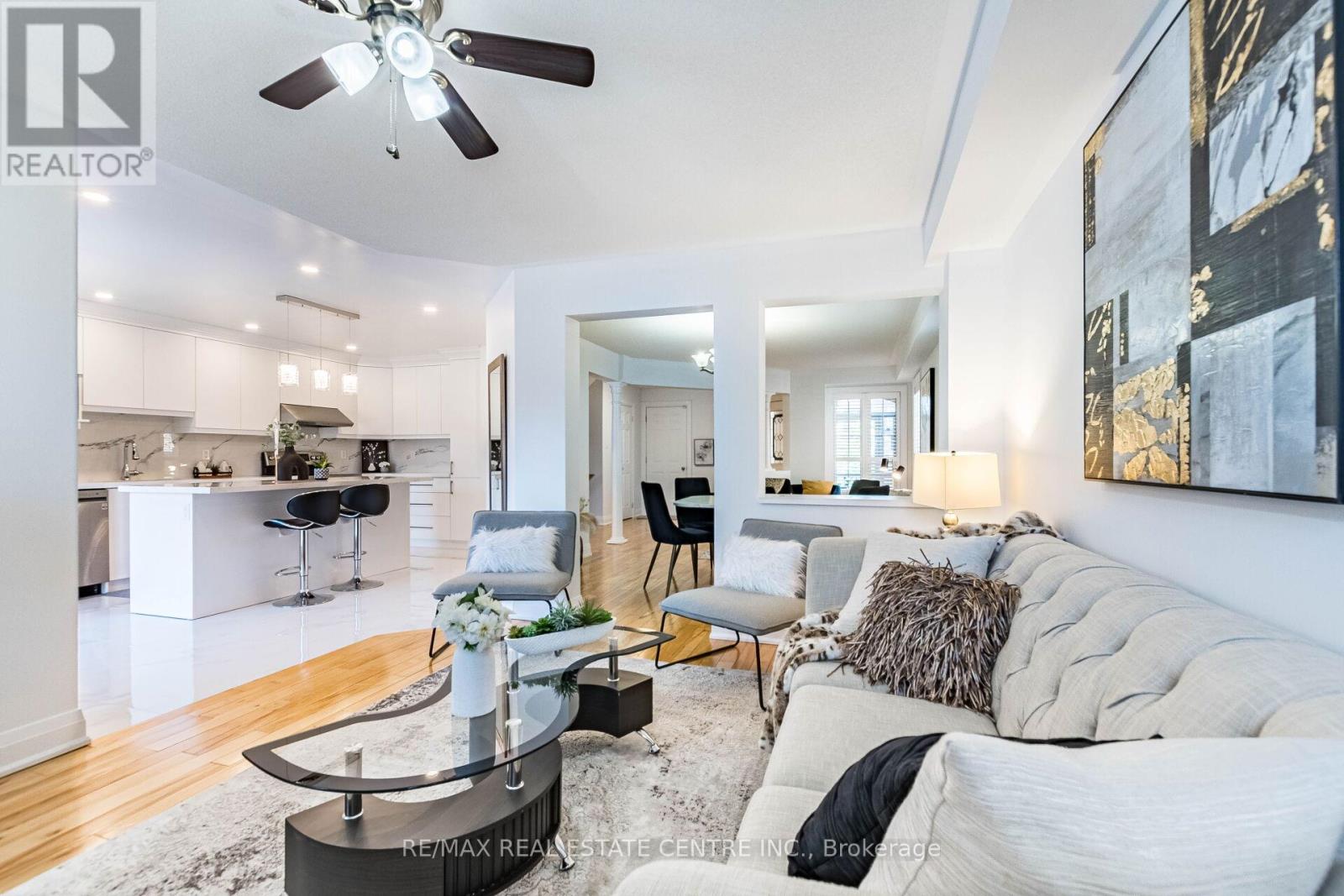 4310 Guildwood Way, Mississauga, Ontario  L5R 0A7 - Photo 14 - W12154303