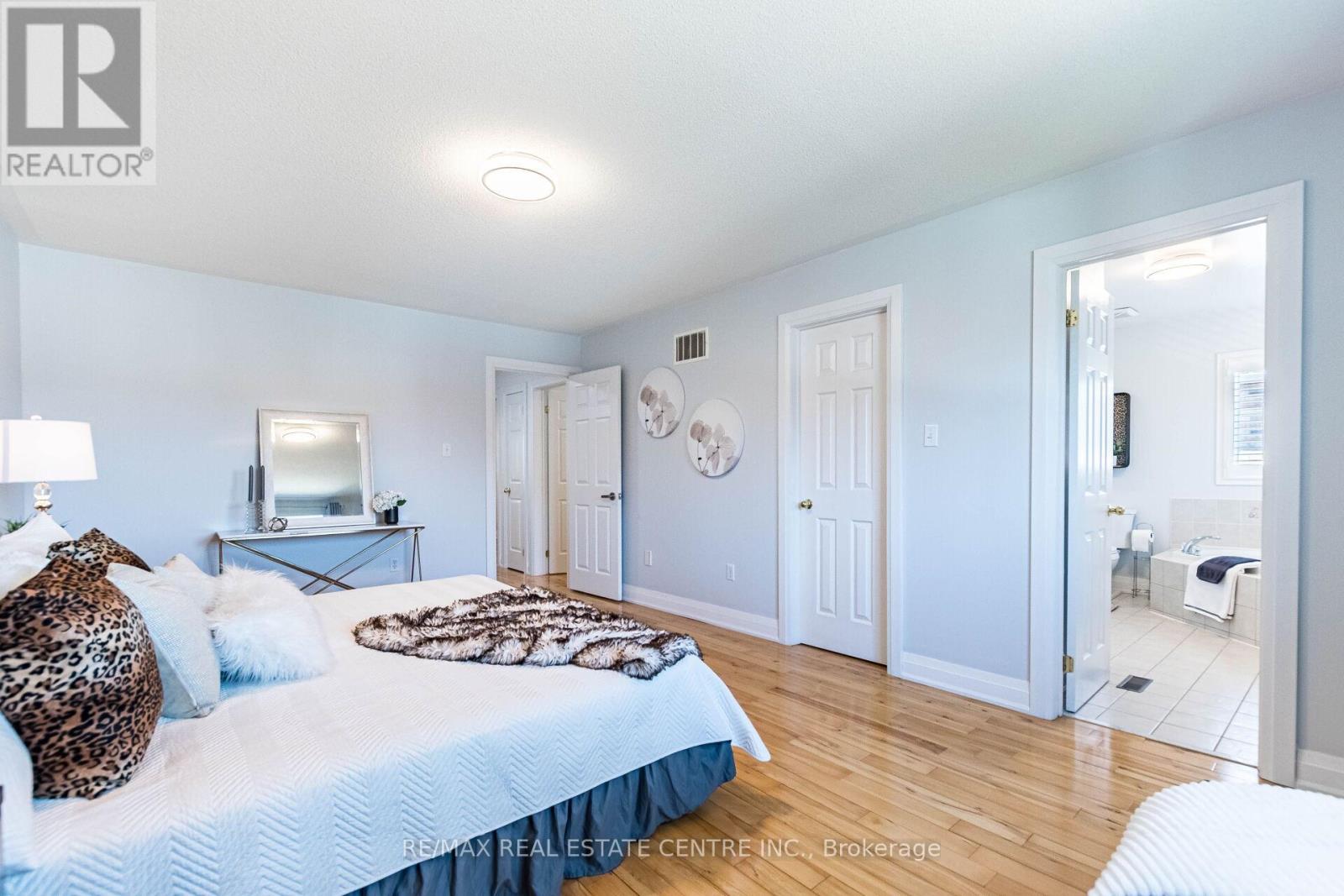 4310 Guildwood Way, Mississauga, Ontario  L5R 0A7 - Photo 24 - W12154303