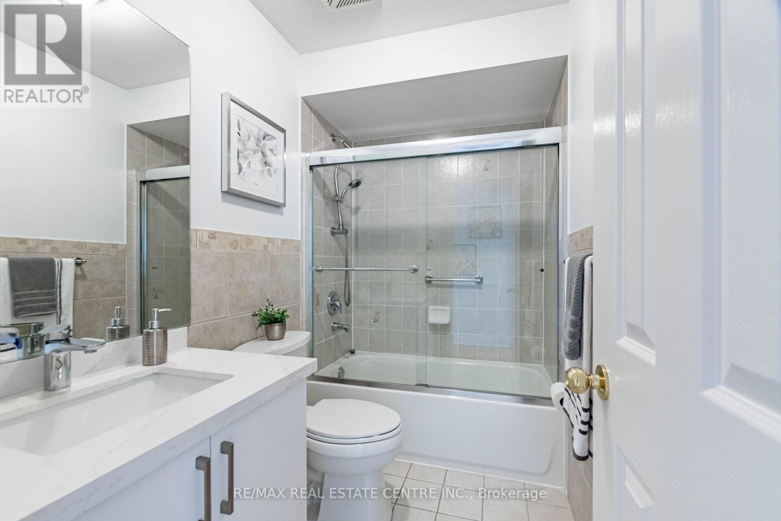 4310 Guildwood Way, Mississauga, Ontario  L5R 0A7 - Photo 32 - W12154303
