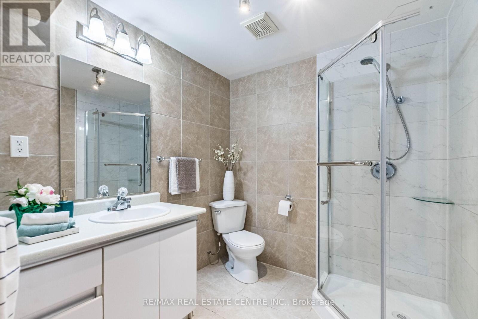 4310 Guildwood Way, Mississauga, Ontario  L5R 0A7 - Photo 40 - W12154303