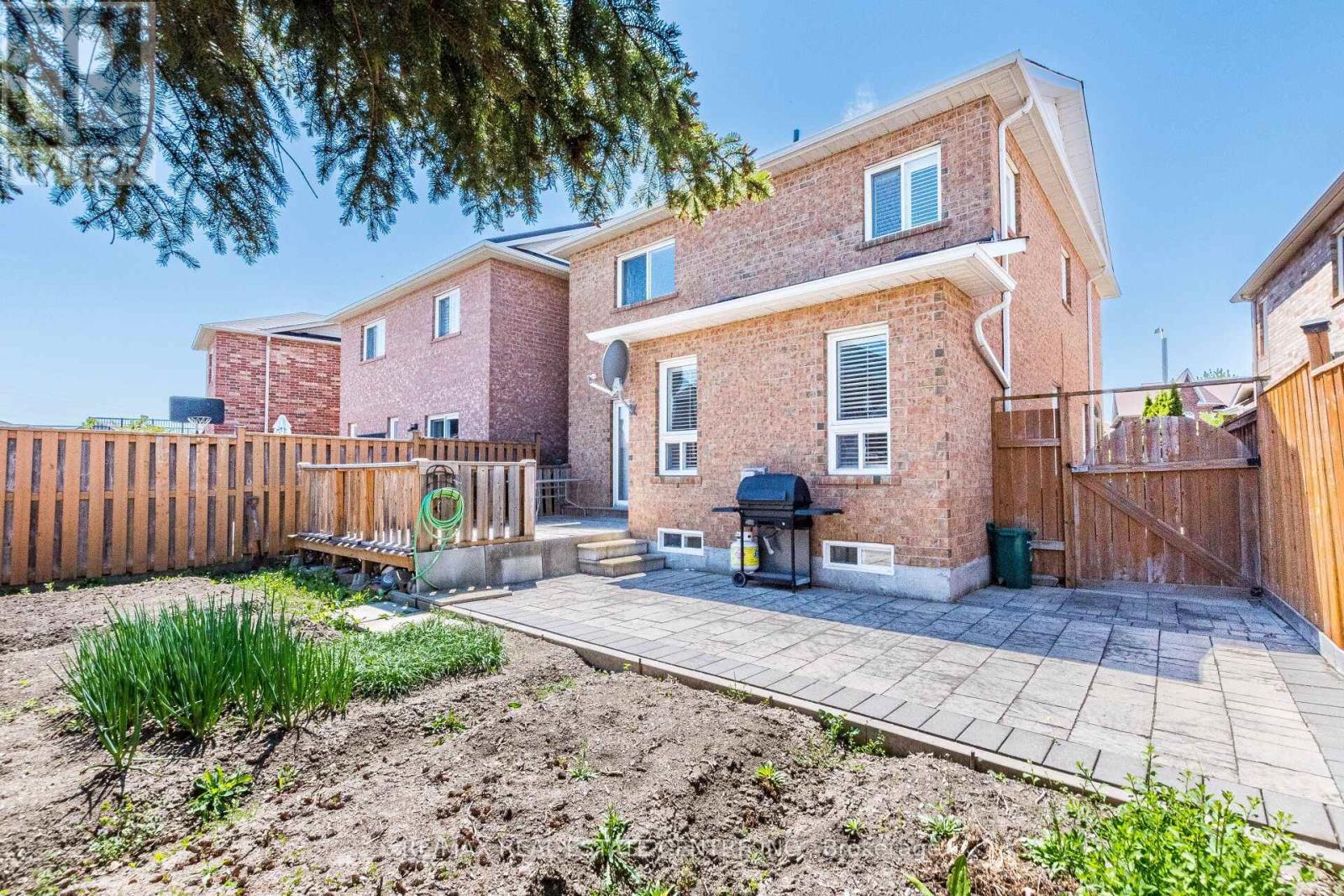 4310 Guildwood Way, Mississauga, Ontario  L5R 0A7 - Photo 42 - W12154303