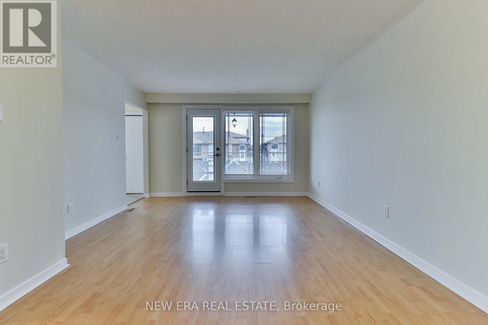 2559 Kingsberry Crescent, Mississauga, Ontario  L5B 2K7 - Photo 9 - W12154308
