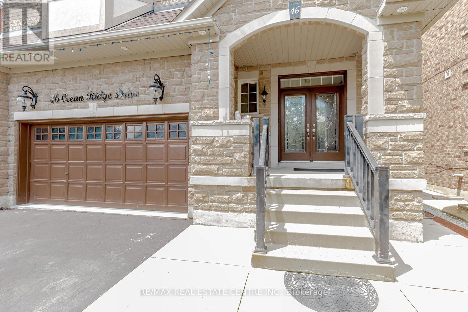 46 Ocean Ridge Drive, Brampton, Ontario  L6R 3K5 - Photo 3 - W12154324