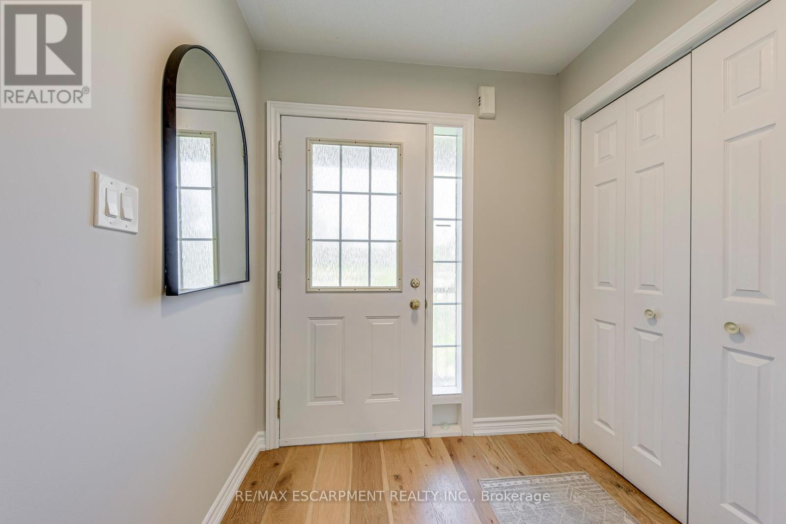 G - 2116 Prospect Street, Burlington, Ontario  L7R 1Y9 - Photo 5 - W12154383