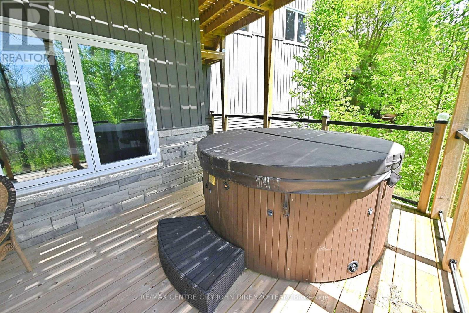 6 Woodland Road, Central Elgin, Ontario  N5P 1P2 - Photo 35 - X12154447