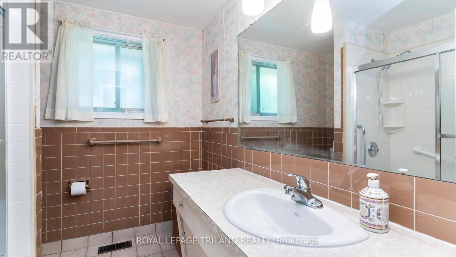125 Delmont Place, London North (North H), Ontario  N5X 1M2 - Photo 17 - X12154453