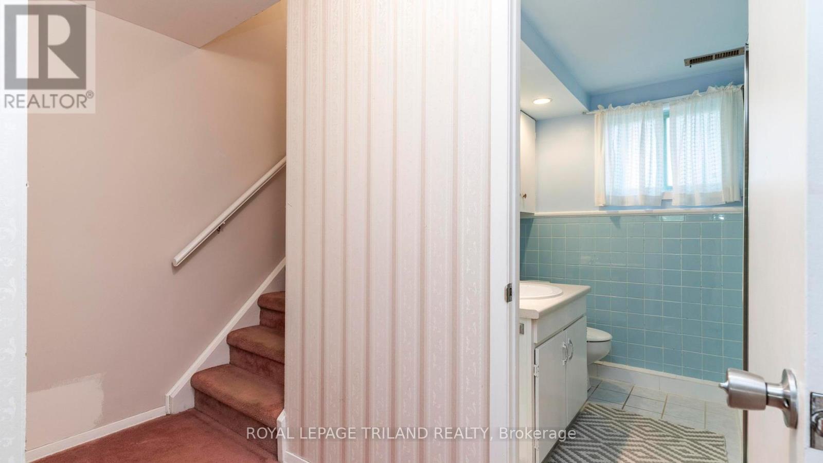 125 Delmont Place, London North (North H), Ontario  N5X 1M2 - Photo 18 - X12154453
