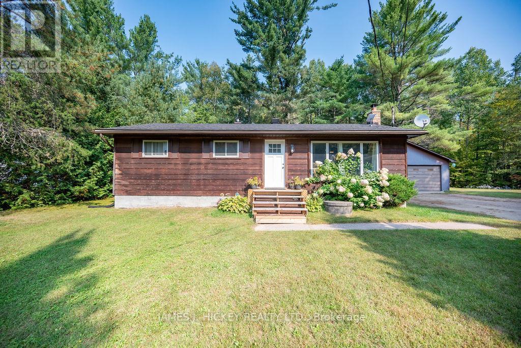 172 KING'S ROAD, Laurentian Hills, Ontario