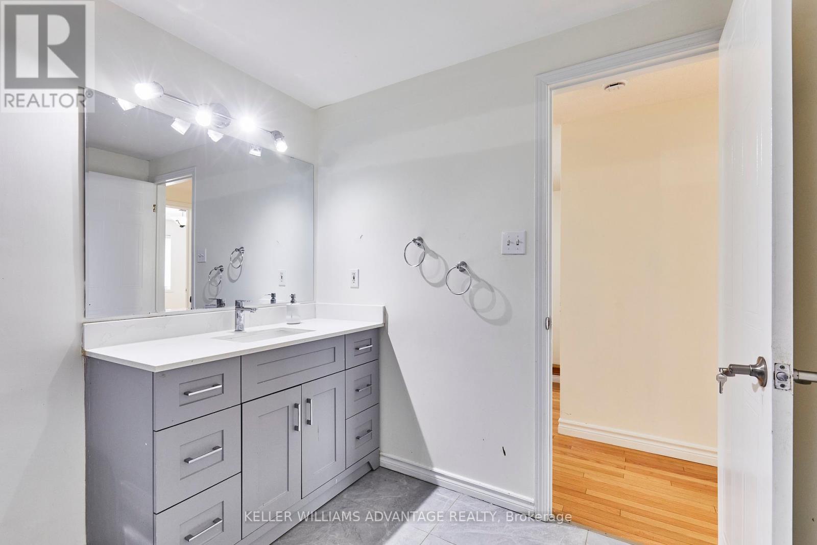 158 Kovac Road, Cambridge, Ontario  N1R 7V8 - Photo 27 - X12154291