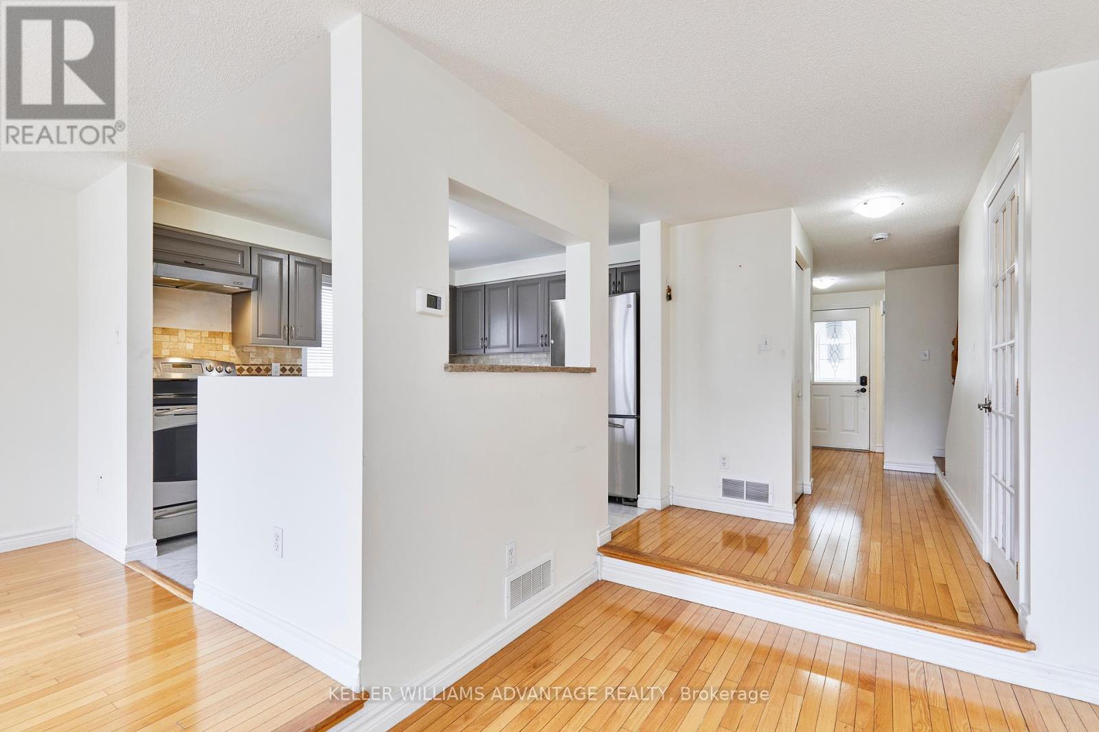 158 Kovac Road, Cambridge, Ontario  N1R 7V8 - Photo 4 - X12154291