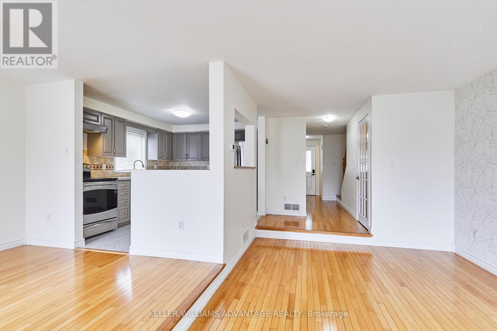 158 Kovac Road, Cambridge, Ontario  N1R 7V8 - Photo 7 - X12154291