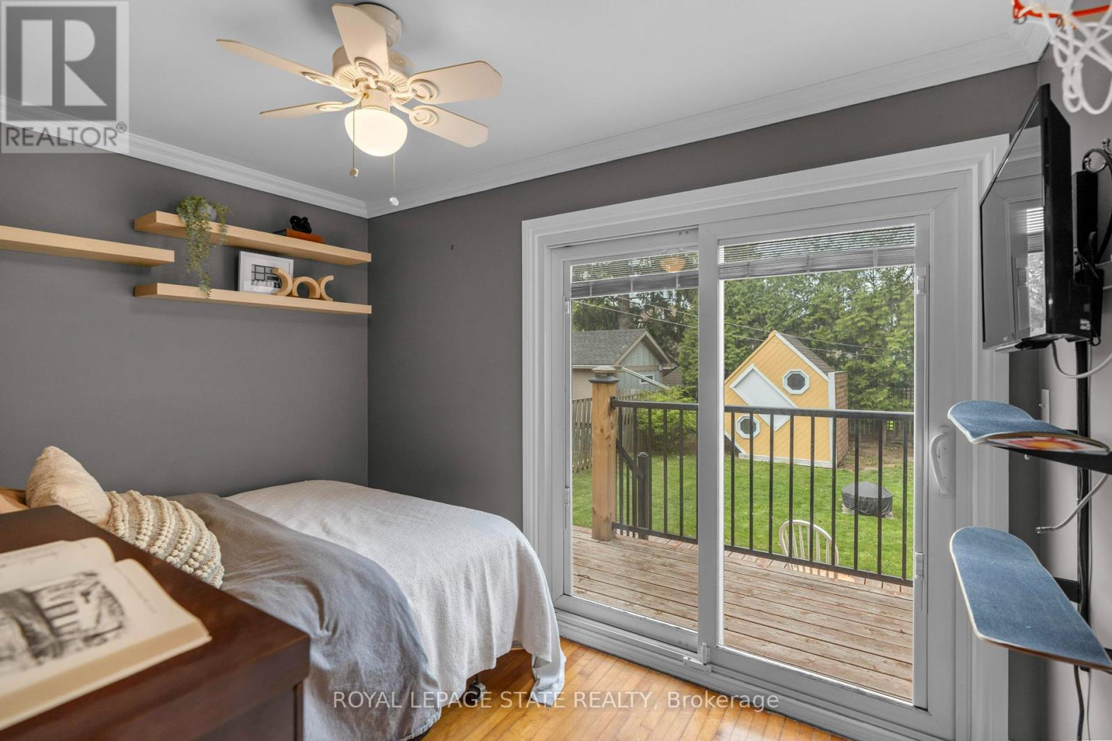 46 East 38th Street, Hamilton, Ontario  L8V 4E5 - Photo 20 - X12154347