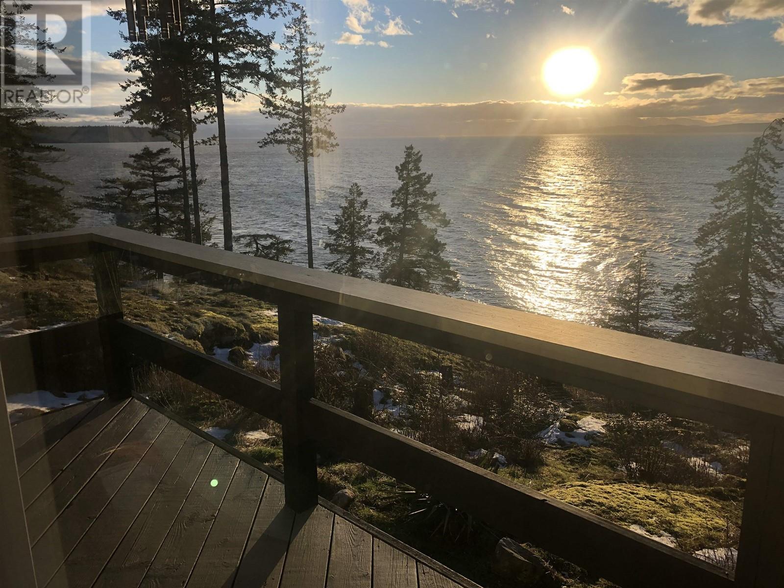 Property at 10991- 10993 SUNSHINE COAST HIGHWAY image 2