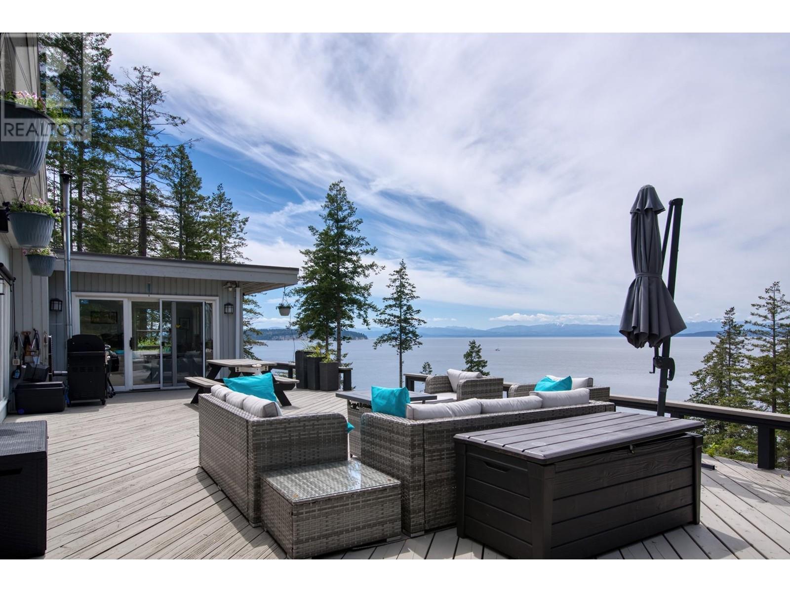 Property at 10991- 10993 SUNSHINE COAST HIGHWAY image 3
